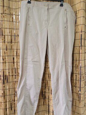 Chico's Tan / Khaki Stretch Casual Pants - Size 2.5 (XL / 16-18)
